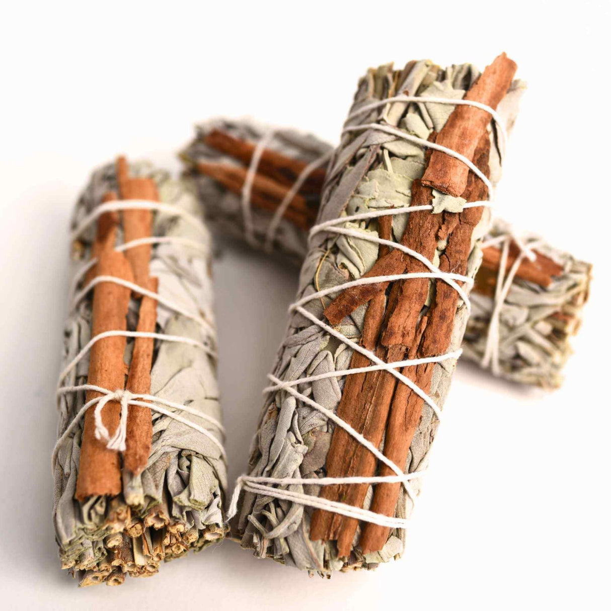 Buchet Salvie Alba California cu Scortisoara - Purificare si Energie Pozitiva