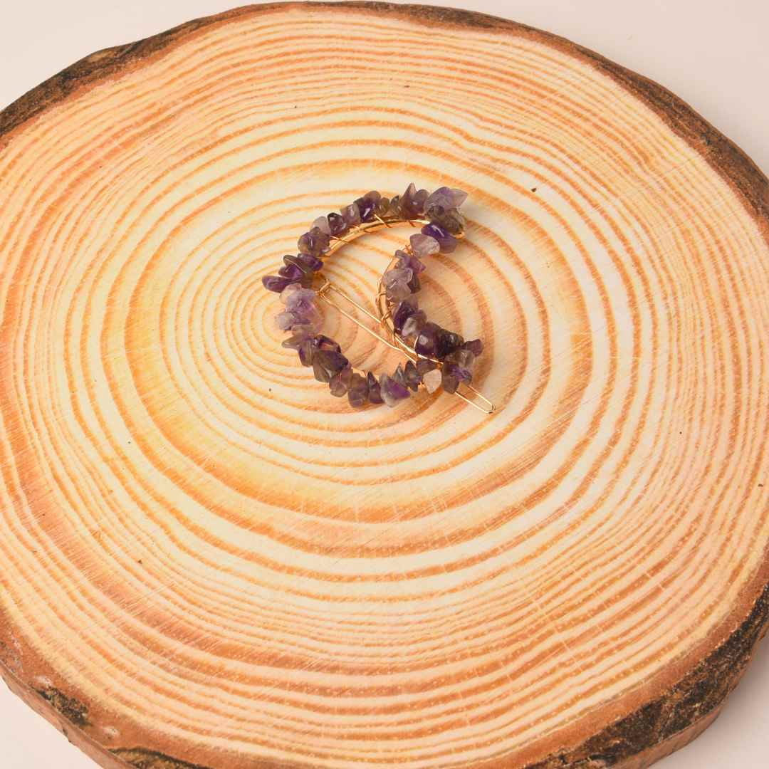 Clame pentru par in forma de semiluna cu piatra naturala semipretioasa Ametist pentru un look chic si vibratii pozitive