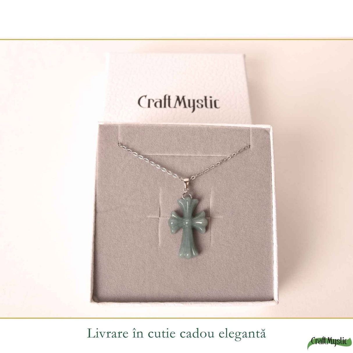 Colier cu Jadeit Natural forma de Cruce si Lant Argint 925 – Armonie, Prosperitate si Eleganta