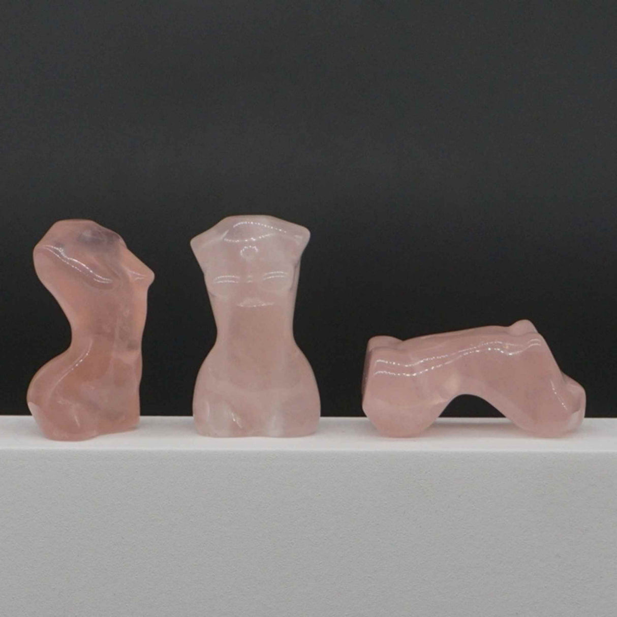 Forma bust femeie din cristal natural Cuart Roz 4 cm sculptat manual
