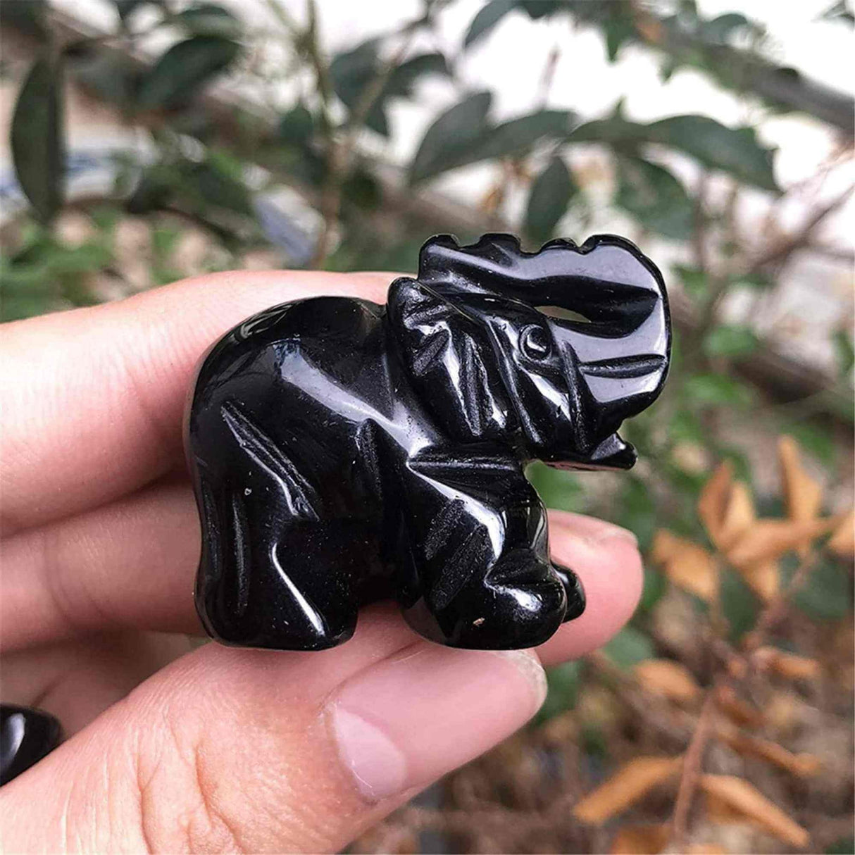Figurina elefant din piatra semi-pretioasa Obsidian sculptata manual - Statuie din cristale vindecatoare Reiki de buzunar pentru meditatie, pace