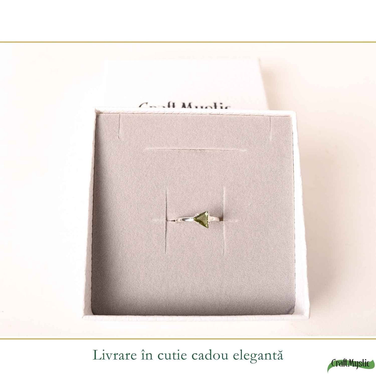 Inel Argint 925 cu Moldavit Fatetat Triunghi – Claritate si Energie