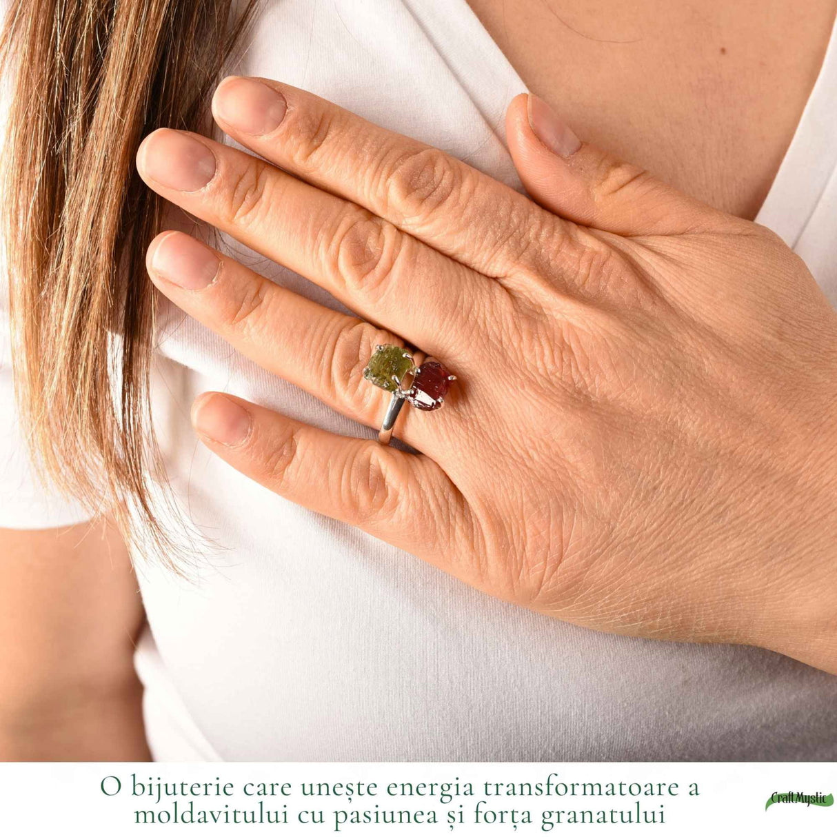 Inel argint 925 cu Moldavit si Granat neuniform, M8.5/58 – curaj si transformare
