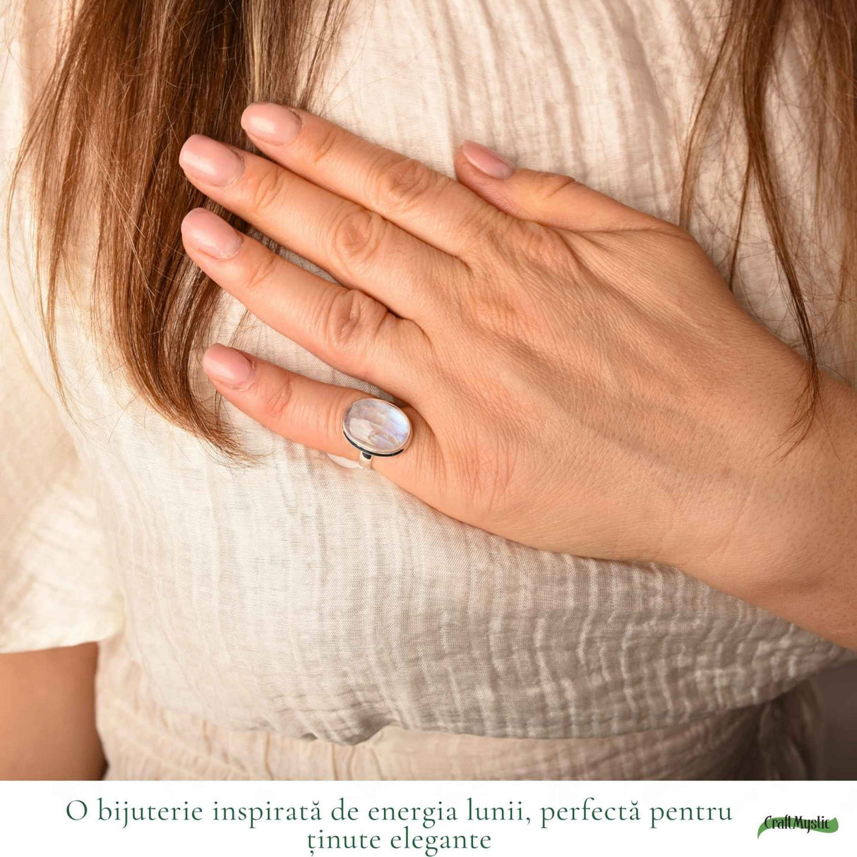 Inel Argint 925 cu Piatra Lunii Ovala – Intuitie, Armonie si Eleganta Naturala