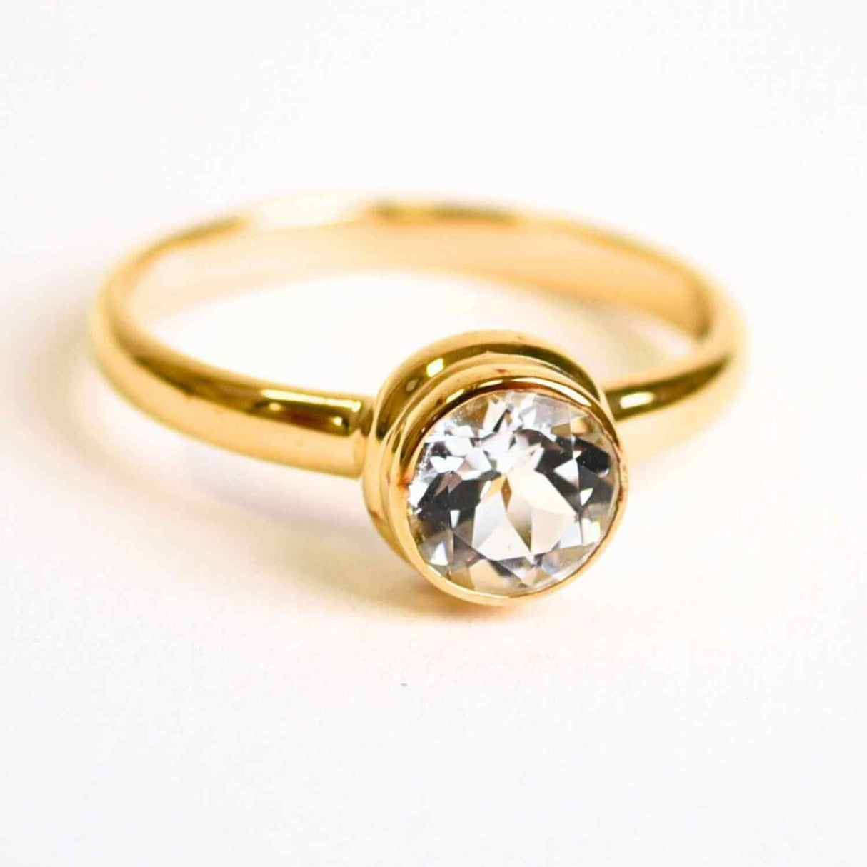 Inel argint 925 placat cu aur 18k si Topaz Alb rotund fatetat