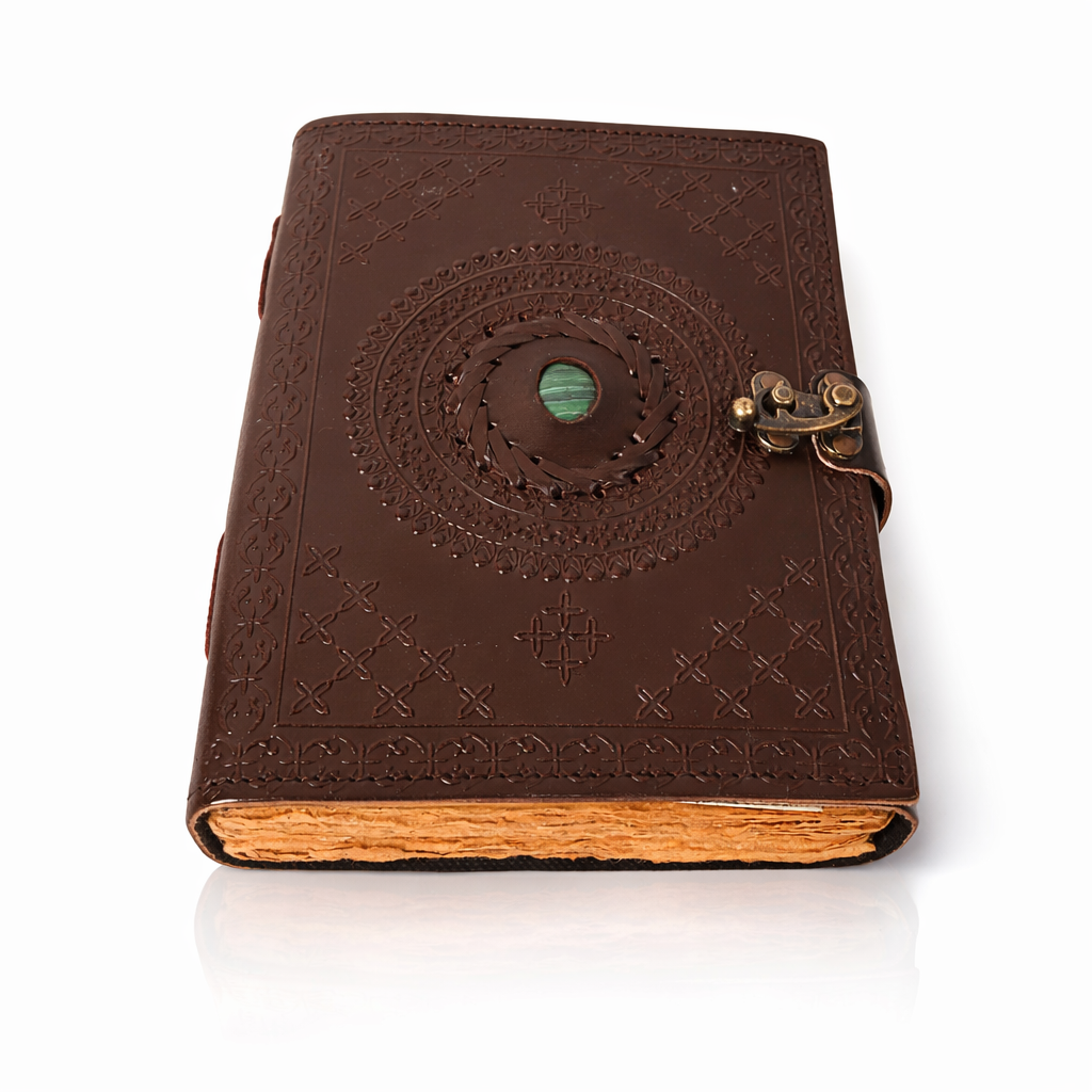 Jurnal vintage „Sigiliul Timpului” din piele naturala cu hartie din bumbac galbena si piatra decorativa Malachit 20x15 cm