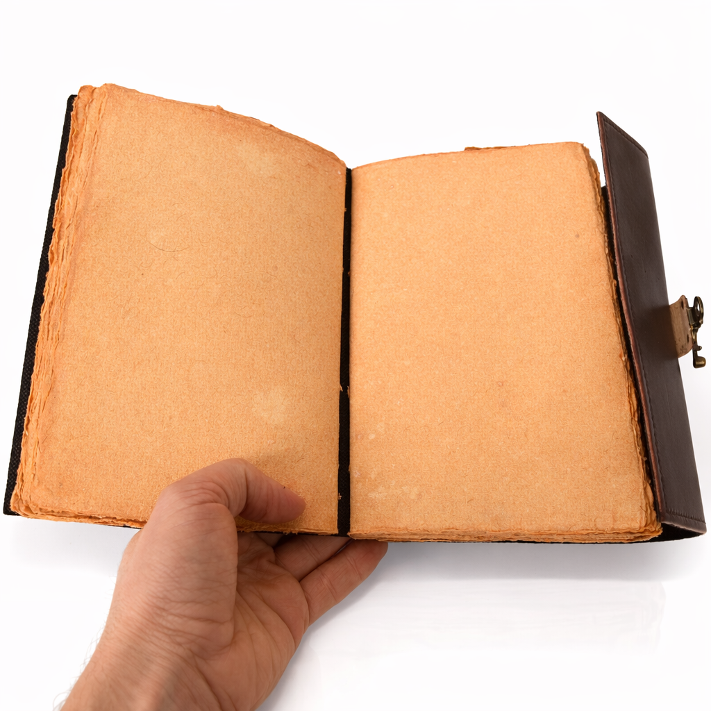 Jurnal vintage „Sigiliul Timpului” din piele naturala cu hartie din bumbac galbena si piatra decorativa Malachit 20x15 cm