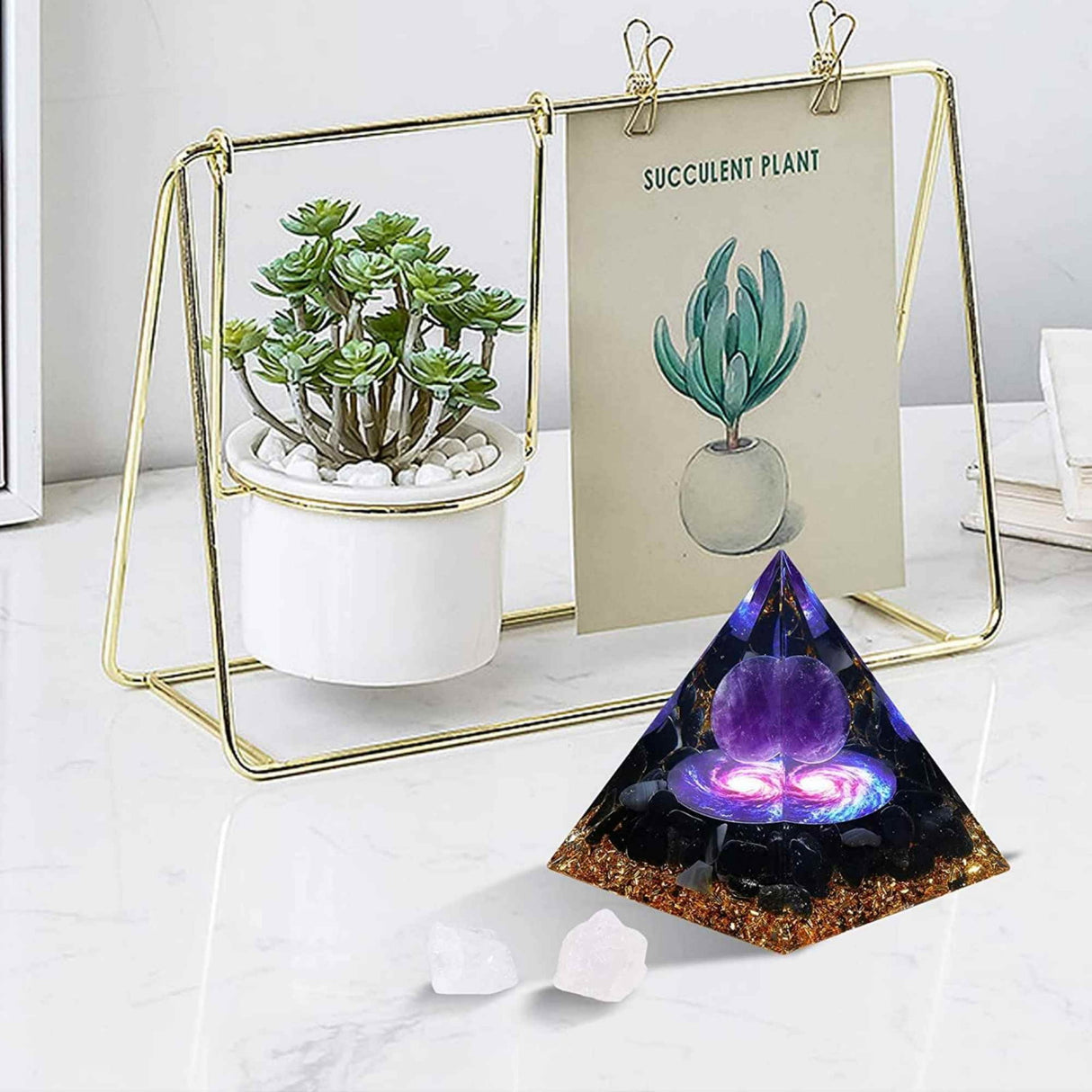Piramida Orgonica cu cristale vindecatoare de Ametist, Obsidian, foita aurie, rasina naturala si sfera din cristal ametist 8 cm - pentru energie pozitiva si reducerea stresului