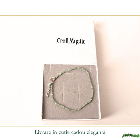 Detaliu brățară de picior cu Aventurin verde fațetat de 2 mm
