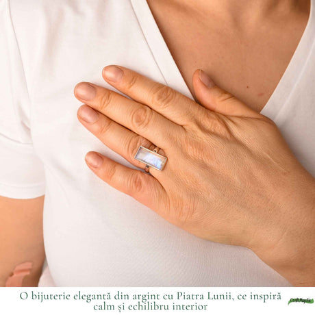 Inel Argint 925 cu Piatra Lunii Naturala Dreptunghi – Intuitie si Echilibru
