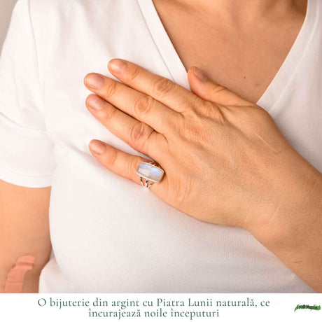 Inel Argint 925 cu Piatra Lunii Naturala Dreptunghi – Intuitie si Armonie