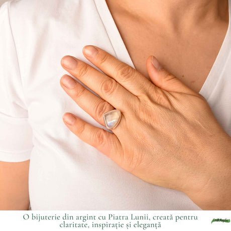 Inel Argint 925 cu Piatra Lunii Naturala Lacrima – Intuitie si Armonie