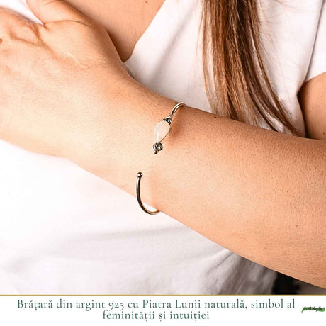 Bratara Indiana din Argint 925 ajustabilă cu Piatra Lunii Lacrima – Feminitate si Intuitie
