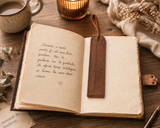 Semn de carte din piele naturala cu mesaj gravat – cadou elegant pentru iubitorii de carti