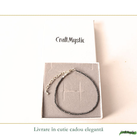 Detaliu brățară de picior cu Hematit fațetat de 2 mm