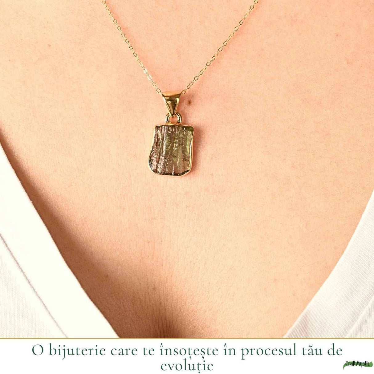 Colier Moldavit Brut Neuniform cu Argint 925 Placat cu Aur de 18k – Energie si Claritate Interioara