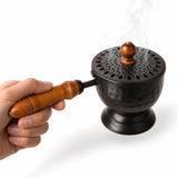 Cum se ține Arzător din Fier de mâner, cu bețișorul aprins