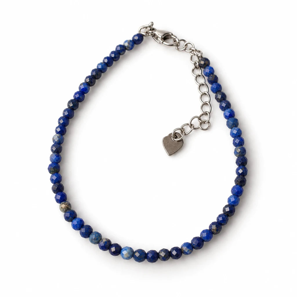 Brățară cu Lapis Lazuli, vedere completă pe fundal alb