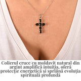 Colier cruce din Argint 925 rodiat cu Moldavit natural fatetat - protectie energetica si intuitie