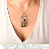 Colier Argint 925 cu Chihlimbar Verde si Perla – Eleganta si Feminitate