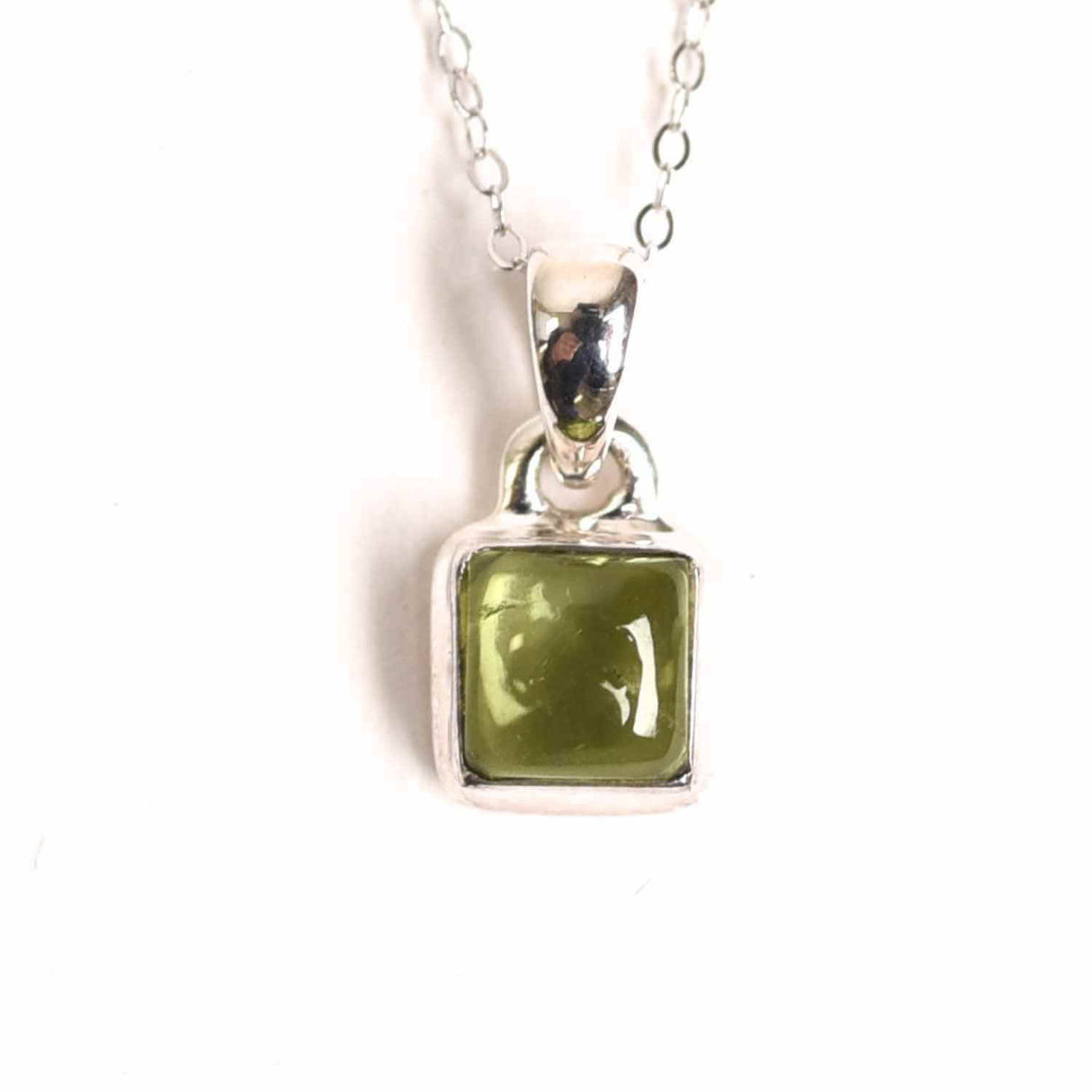 Colier Argint 925 cu Peridot Natural Patrat - Claritate, Energie si Renastere