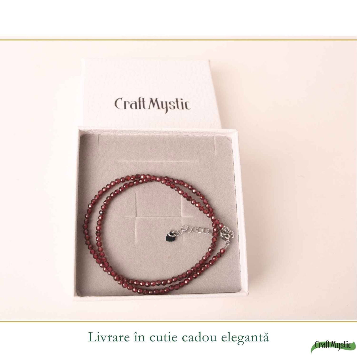 Colier fin la Baza Gatului Tip Choker cu Granat Fatetat 3 mm – Eleganta Naturala