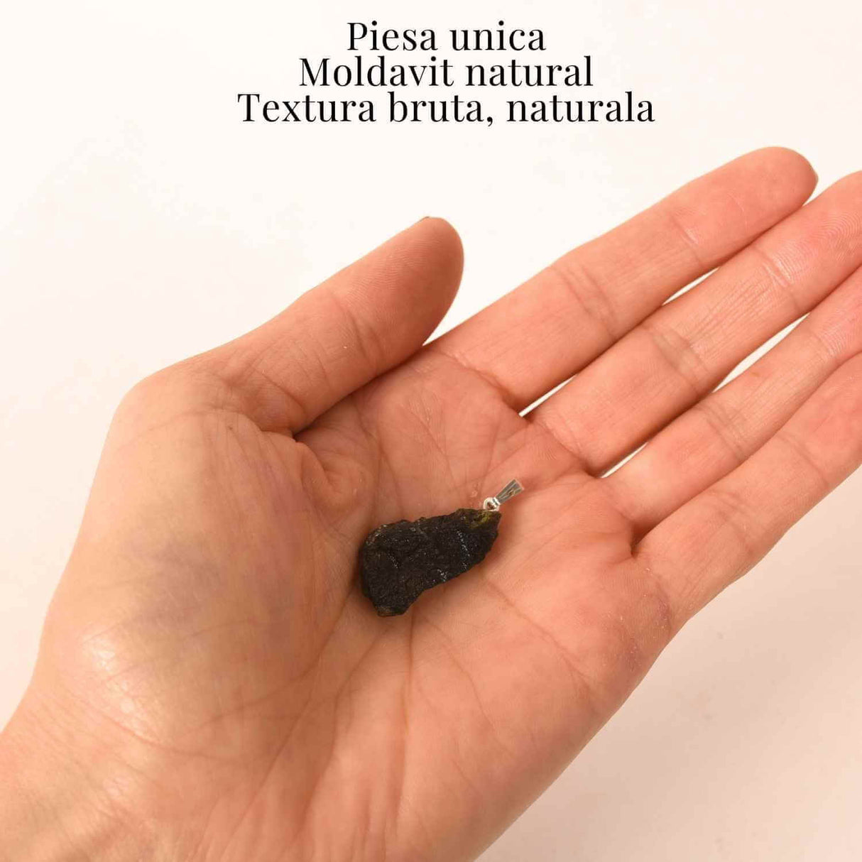 Colier Argint 925 cu Moldavit natural brut 2.7 g - un obiect cu sens pentru claritate si autoobservare