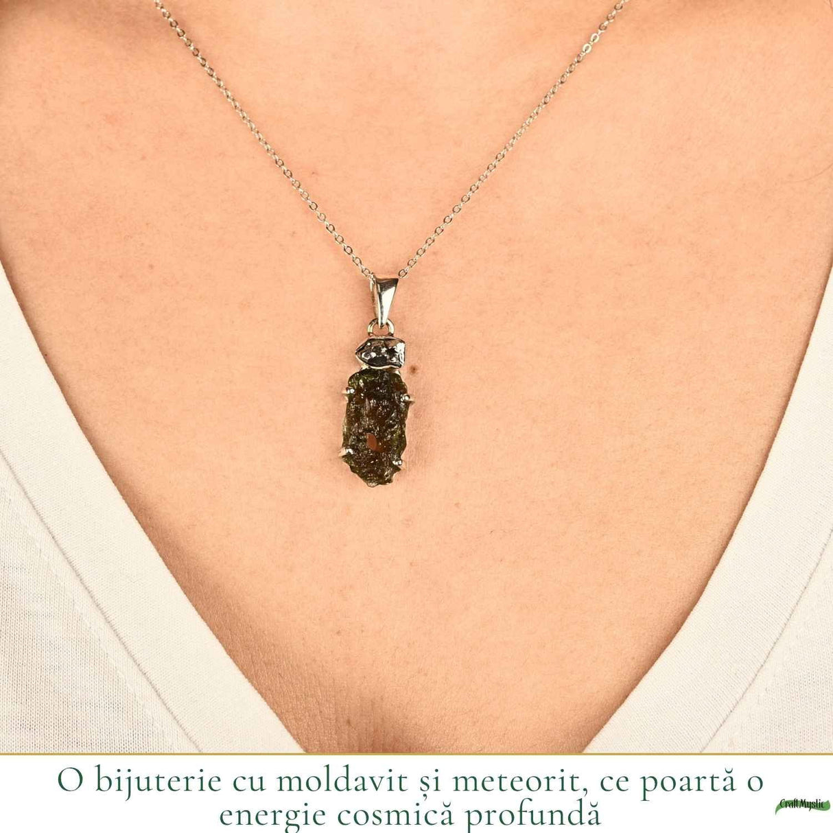 Colier Argint 925 cu Moldavit si Meteorit Brut – Transformare si Energie Cosmice