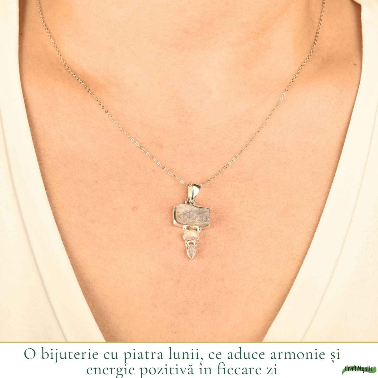 Colier Argint 925 cu Tripla Piatra Lunii – Intuitie si Echilibru Emotional