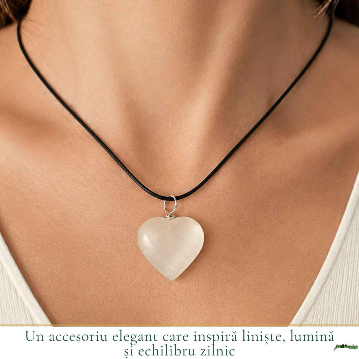 Colier cu Selenit Natural in Forma de Inima – Puritate, Lumina si Armonie Interioara