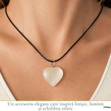 Colier cu Selenit Natural in Forma de Inima – Puritate, Lumina si Armonie Interioara
