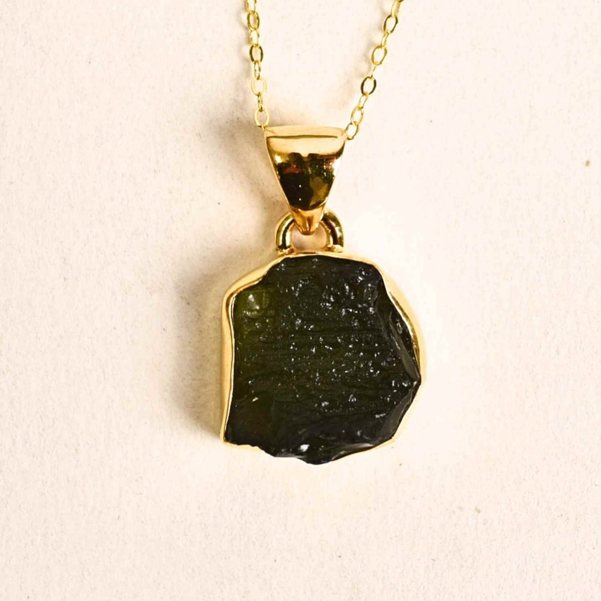 Colier Moldavit natural 2.76 grame - Transformare si energie cosmica - Argint 925 placat cu aur 18k