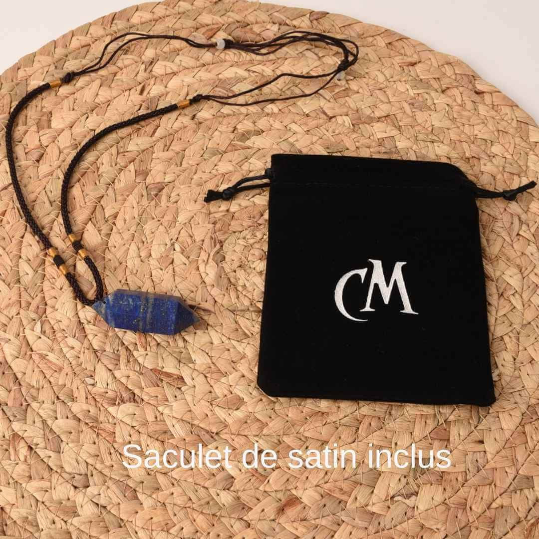 Colier cu cristal vindecator Lapiz Lazuli 4-5 cm, in forma hexagonala cu dublu varf si saculet satin negru - pentru protectie, vointa si noroc
