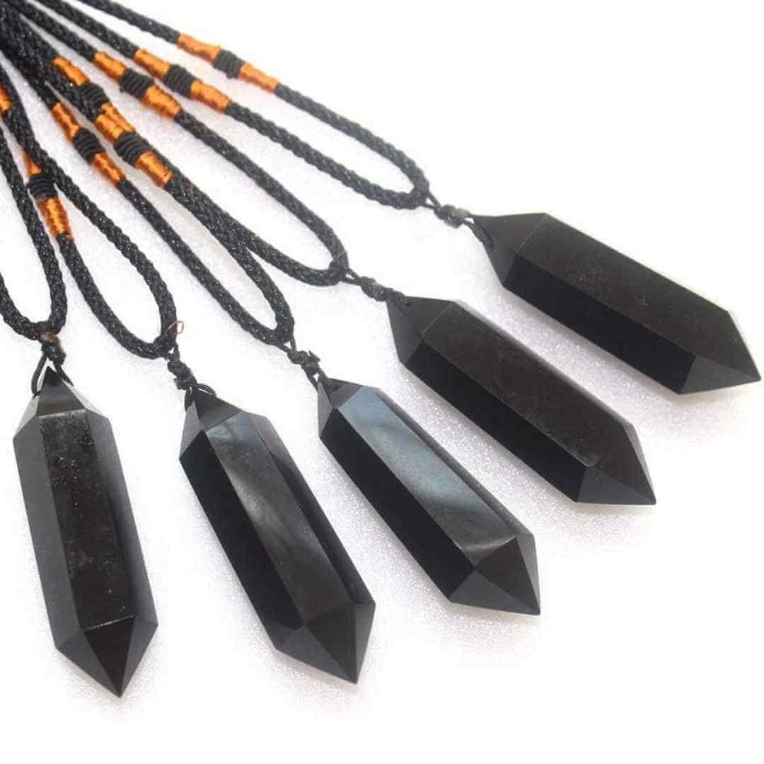 Colier cu cristal vindecator Obsidian 4-5 cm, in forma hexagonala cu dublu varf si saculet satin negru - pentru protectie, vointa si noroc