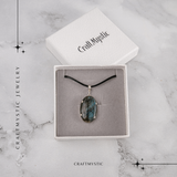 Colier cu Labradorit Oval - Stralucire Mistica si Protectie Energetica