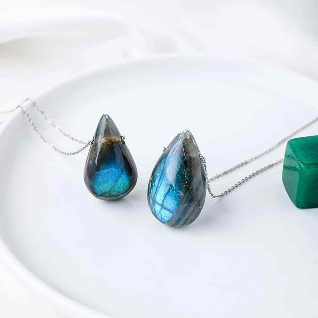 Colier metalic cu Pandantiv \\"Strop de ploaie\\" din Labradorit natural Amuleta Energetica Reiki pentru Barbati si Femei