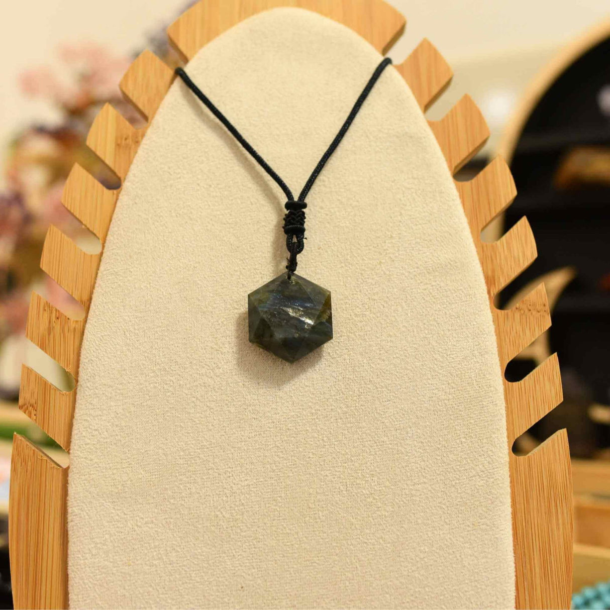 Colier Amuleta cu Hexagrama din Labradorit Natural - Dezvaluie-ti Puterile Magice