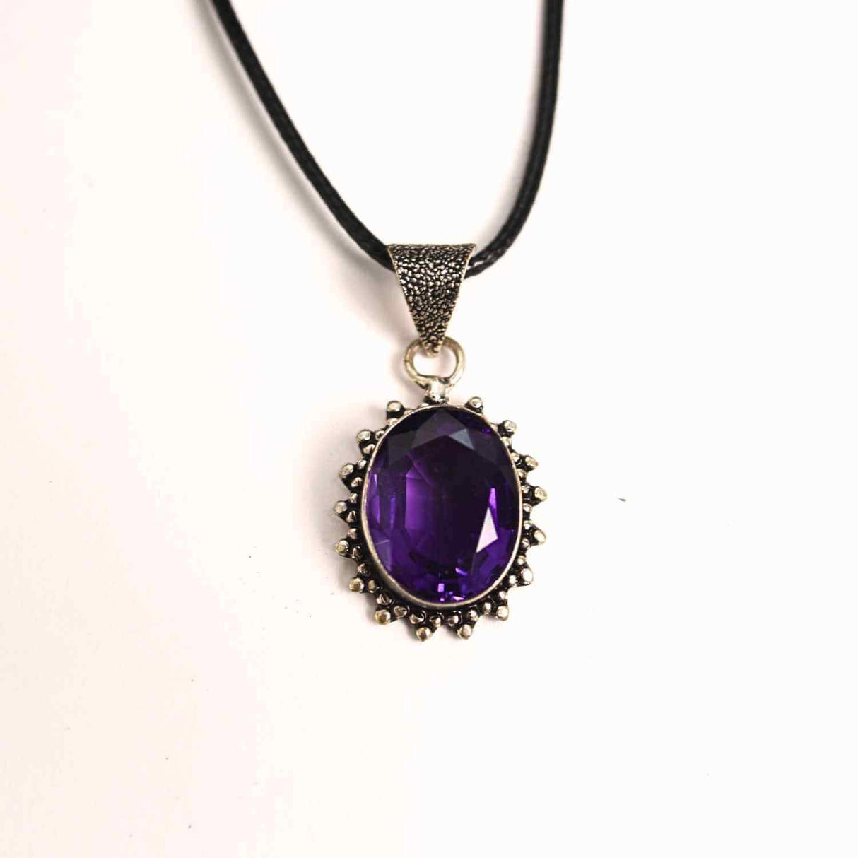 Colier Ametist Fatetat Oval Floare - Eleganta si Calm Interior