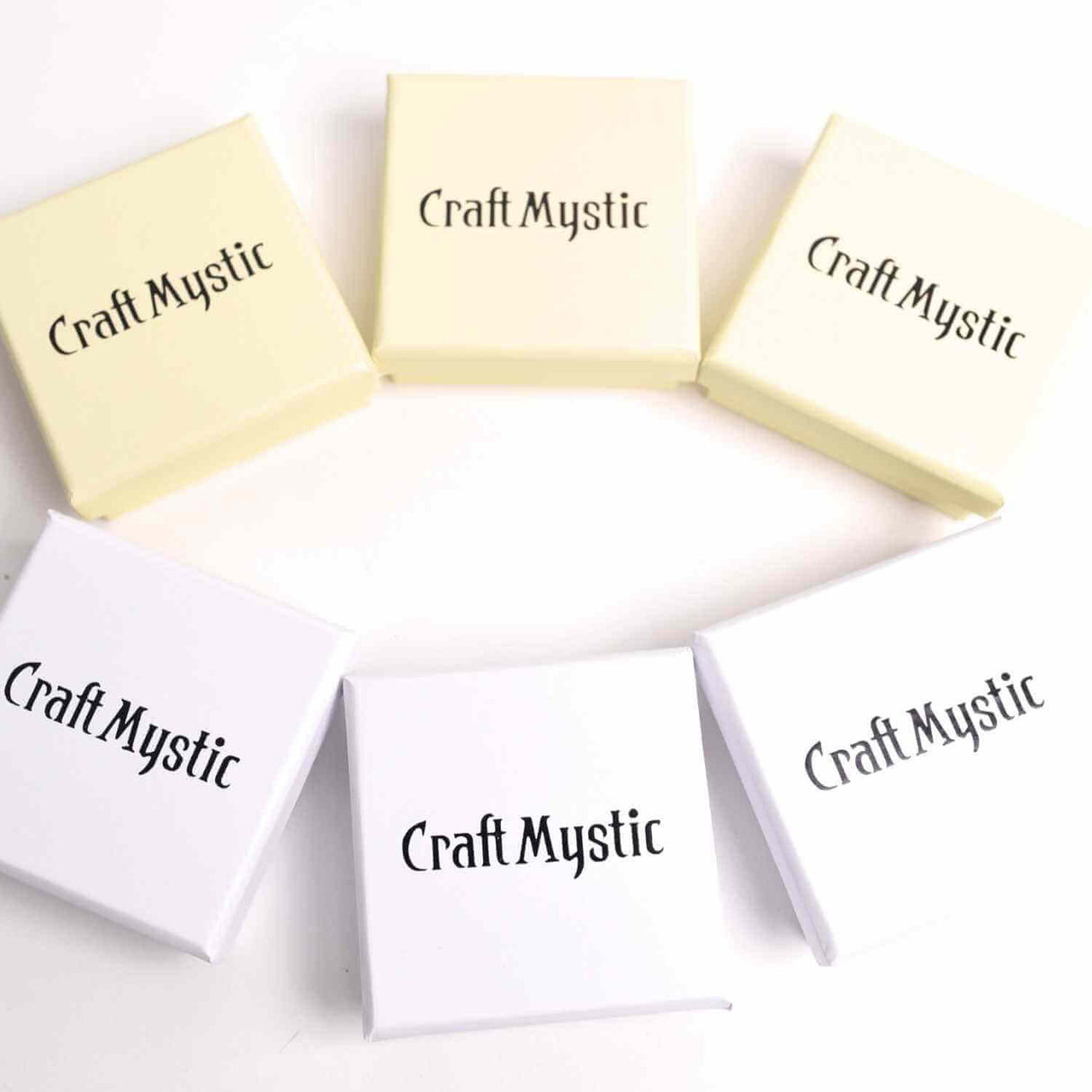 Cutie bijuterii crem inscriptionata CraftMystic - Protectie si Eleganta pentru Bijuterii