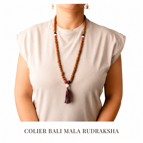 Detaliu al mărgelelor colorate și ciucurelui de la Mala
