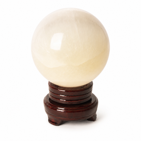 Sferă din selenit natural de 11–12 cm, aspect luminos