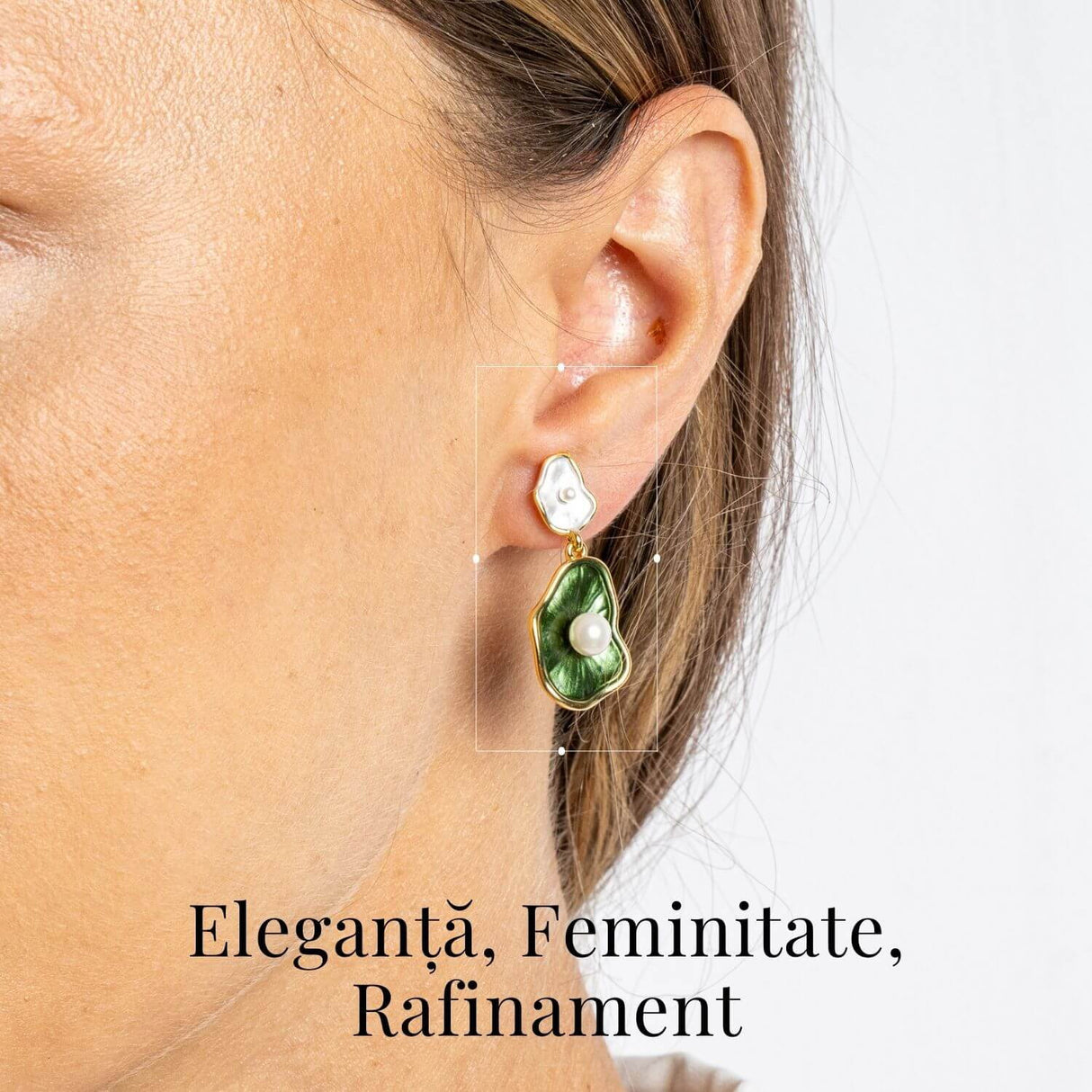 Eleganta si Delicatete - Cercei Lotus Leaf cu Perle Naturale