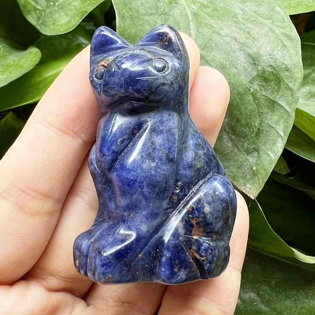 Figurina Sodalit pisica 4cm sculptata manual din cristal semipretios - Statuie pisica din cristal vindecator natural pisica pentru decorarea interioara, buzunar