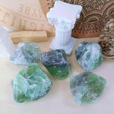 Cristal Brut Natural de Fluorit Multicolor - Cadou Energetizant Unic, Ideal pentru Meditatie si Echilibrare Energetica, Dimensiuni 6-7 cm