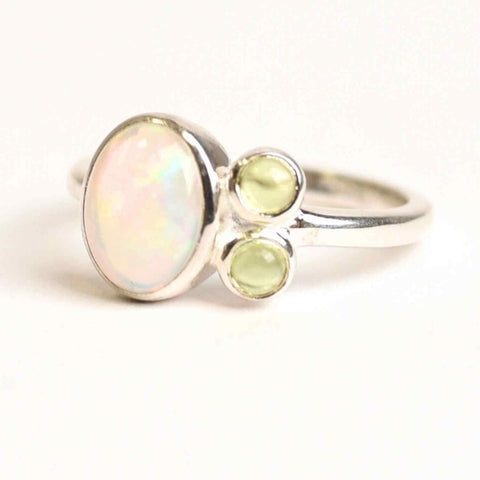 Inel argint 925 cu Opal Etiopian si Peridot - Lumina si Renastere