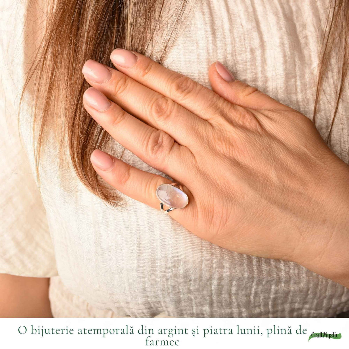 Inel Argint 925 cu Piatra Lunii Ovala – Intuitie, Armonie si Eleganta Naturala