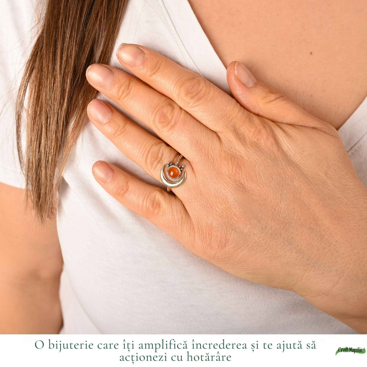 Inel argint 925 cu Carneol semiluna si soare – energie si echilibru feminin