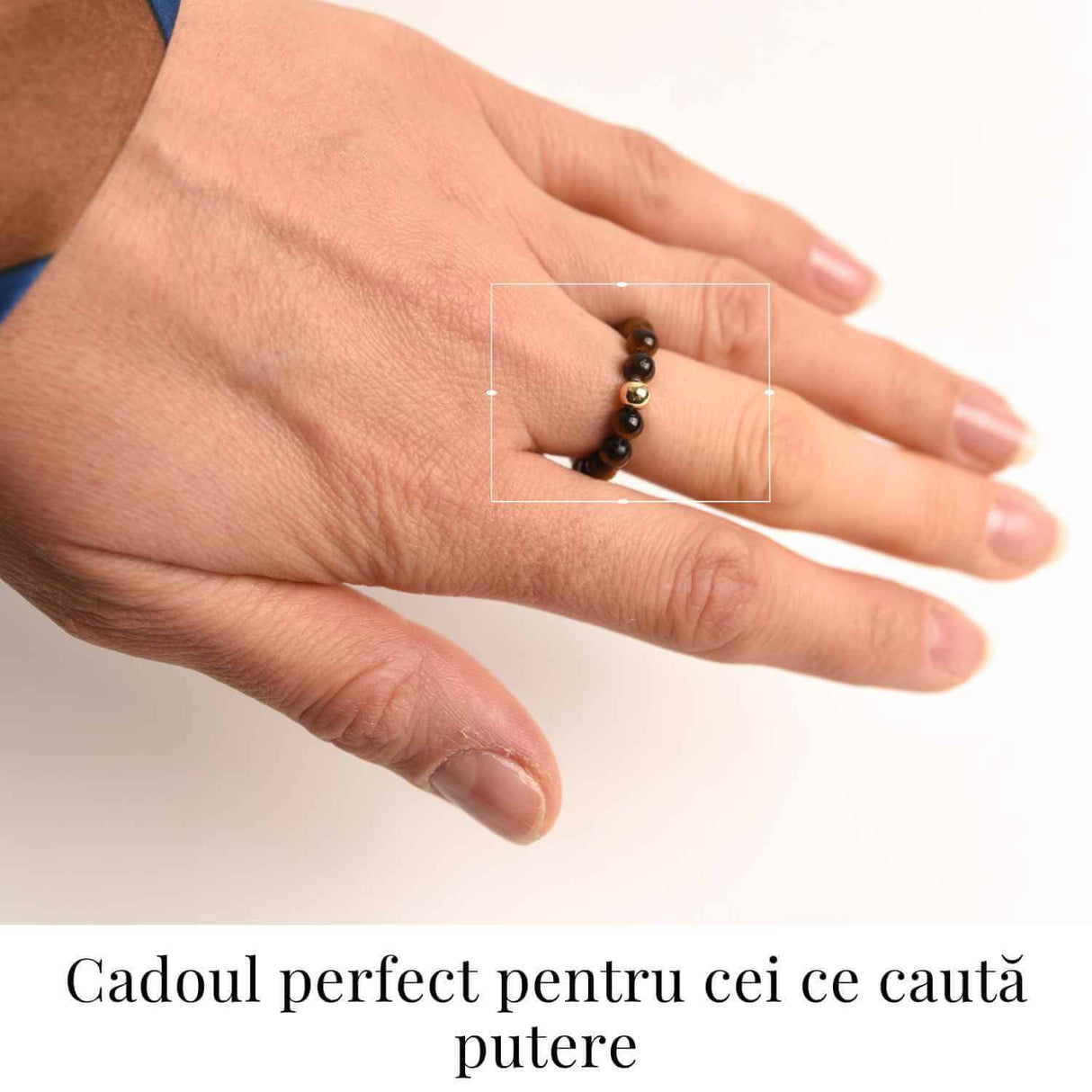 Inel elastic cu biluta aurie si margele 4 mm din pietre naturale - Ochi de tigru