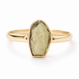 Inel argint 925 placat cu aur de 18k si moldavit natural brut, M7/54 – transformare profunda si energie autentica