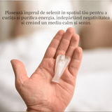 Inger de 55-60 mm Sculptat Manual din Piatra Naturala de Selenit-Protectie si Claritate Spirituala